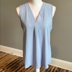 entro Periwinkle Blue Sleeveless V-Neck Top size small